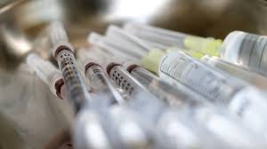 Locatelli: Chi rifiuta AstraZeneca verrà considerato per altri tipi di vaccini