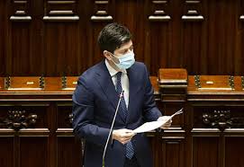 Speranza riferisce in Parlamento su mascherine e green pass.